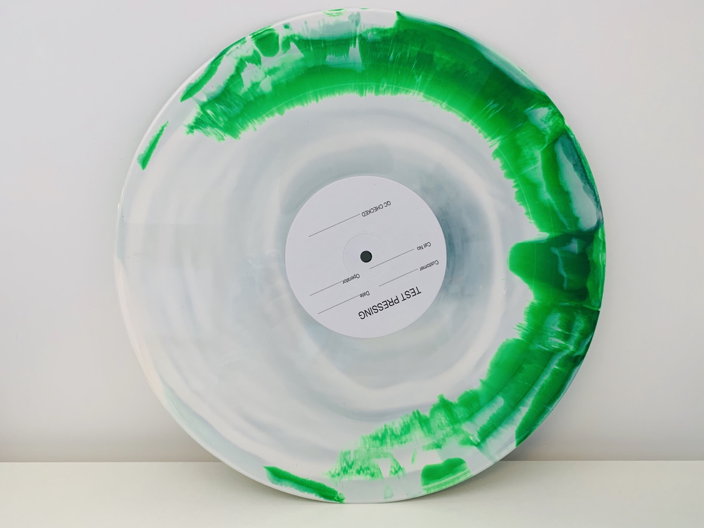 7" white base with green mixed color